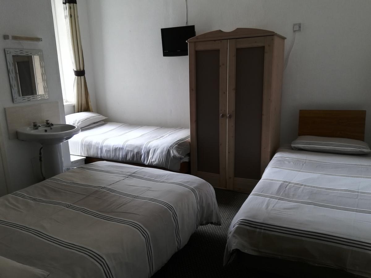 The Avari Beach Hotel - Blackpool — Photos 3